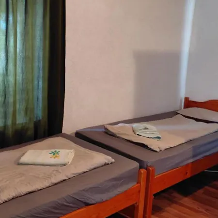 Nicoláj és Tanya * Dég