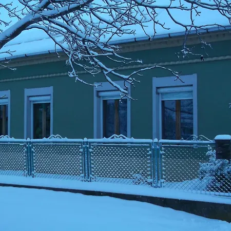 Nicolaj Vendeghaz Es Tanya Pensjonat *