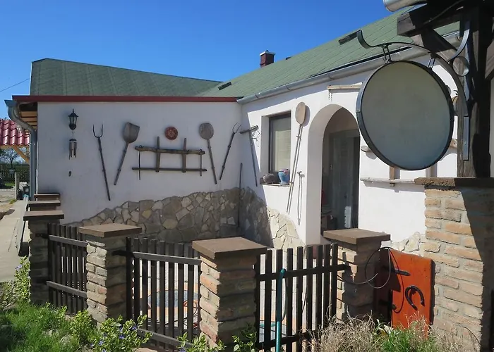 בית הארחה Nicolaj Vendeghaz Es Tanya