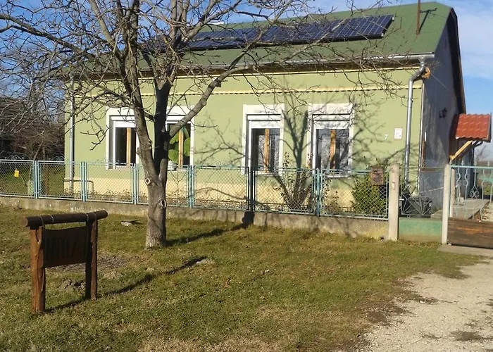 Nicolaj Vendeghaz Es Tanya * Dég